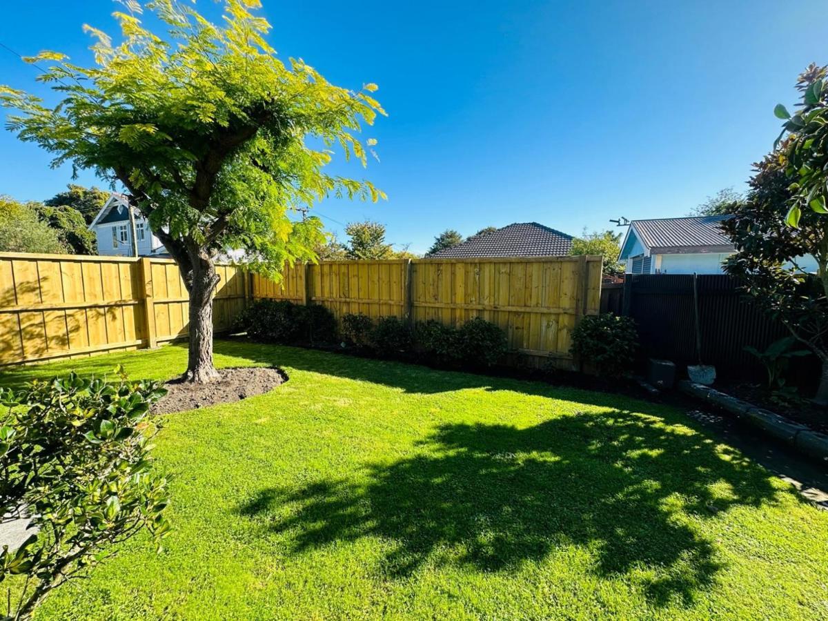 2 Bed Beckenham Beauty - Pet Friendly Villa Christchurch Exteriör bild