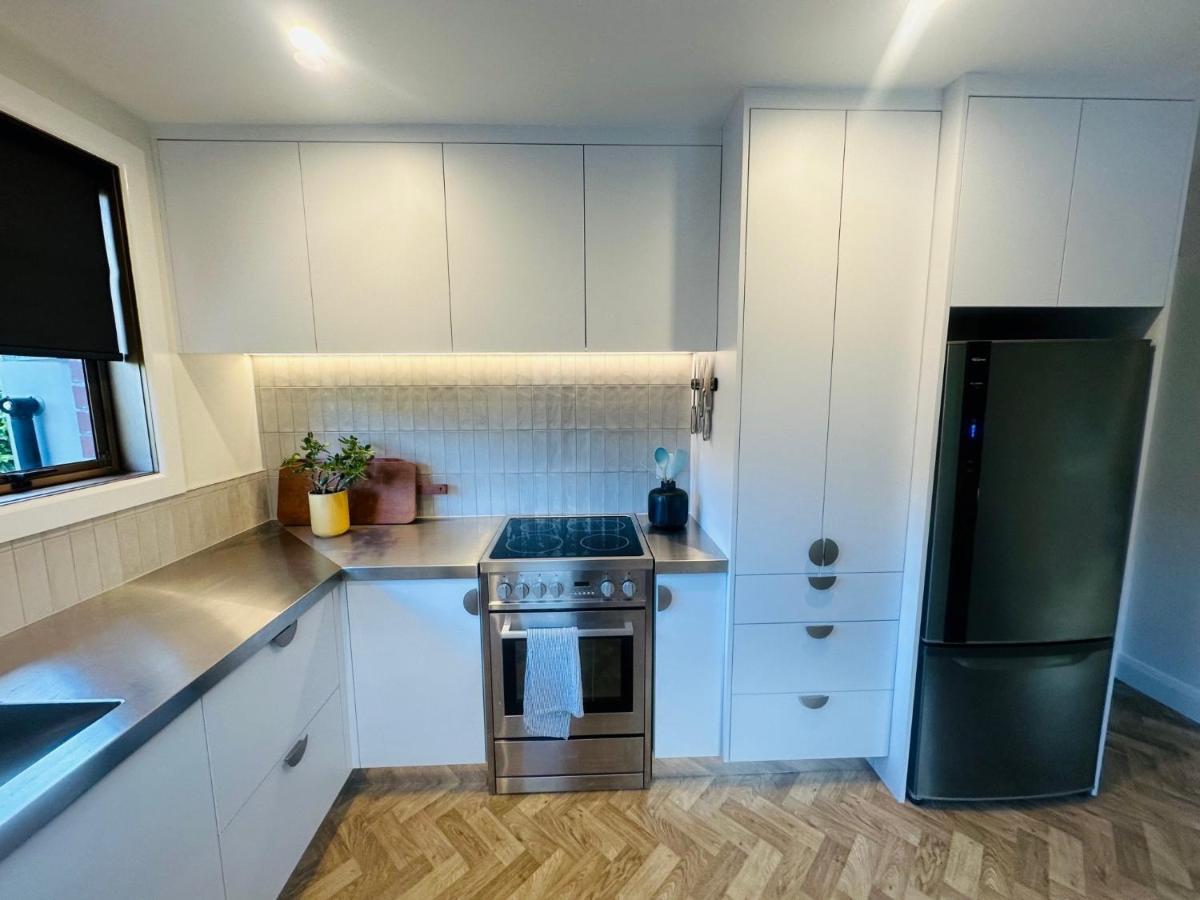 2 Bed Beckenham Beauty - Pet Friendly Villa Christchurch Exteriör bild