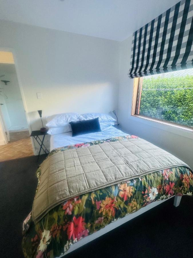 2 Bed Beckenham Beauty - Pet Friendly Villa Christchurch Exteriör bild