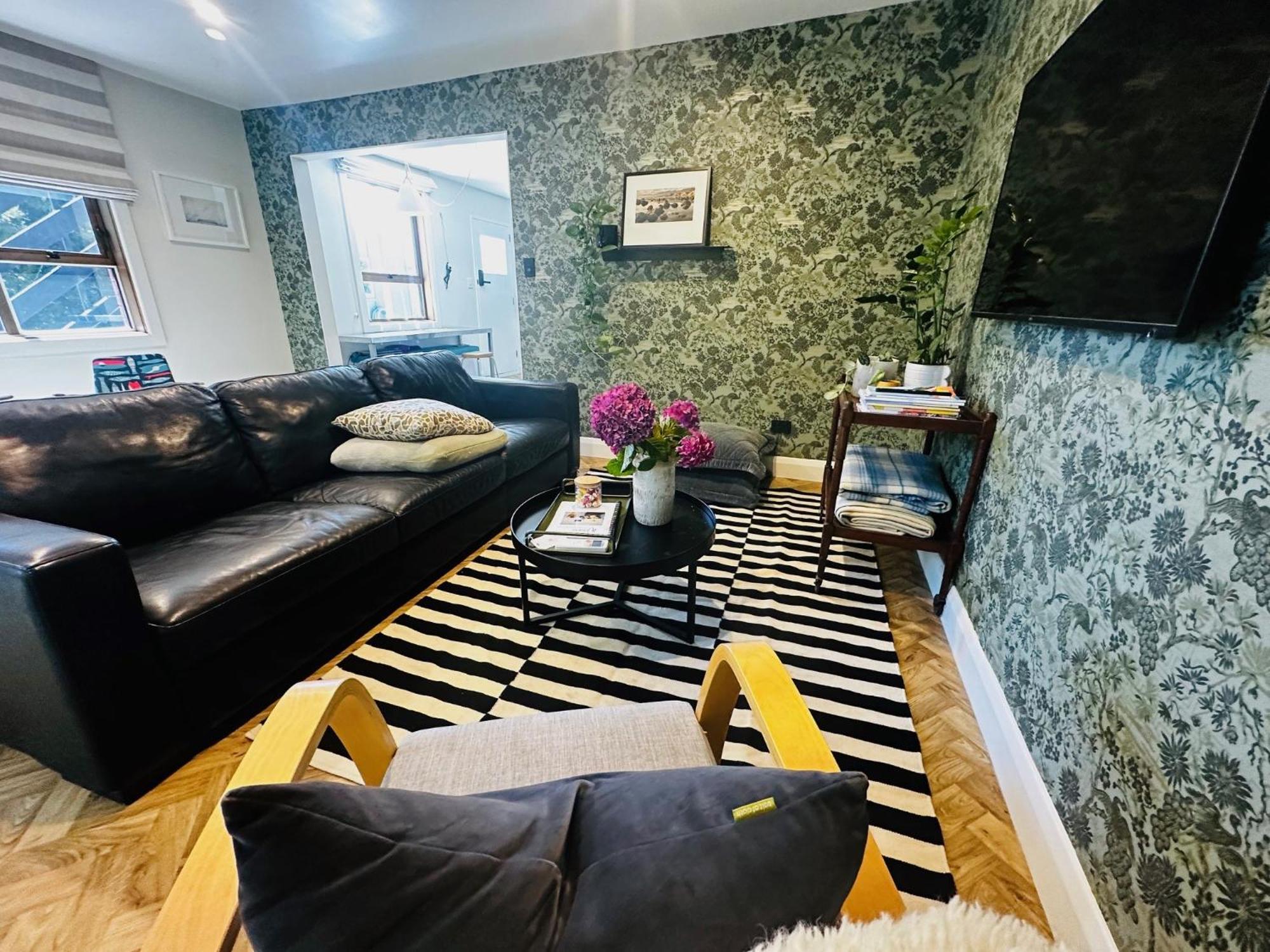 2 Bed Beckenham Beauty - Pet Friendly Villa Christchurch Exteriör bild